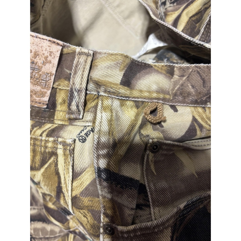 Wrangler Jeans Mens 44x34 Advantage Camo Straight Leg Hunting USA Denim Holes - Picture 6 of 13